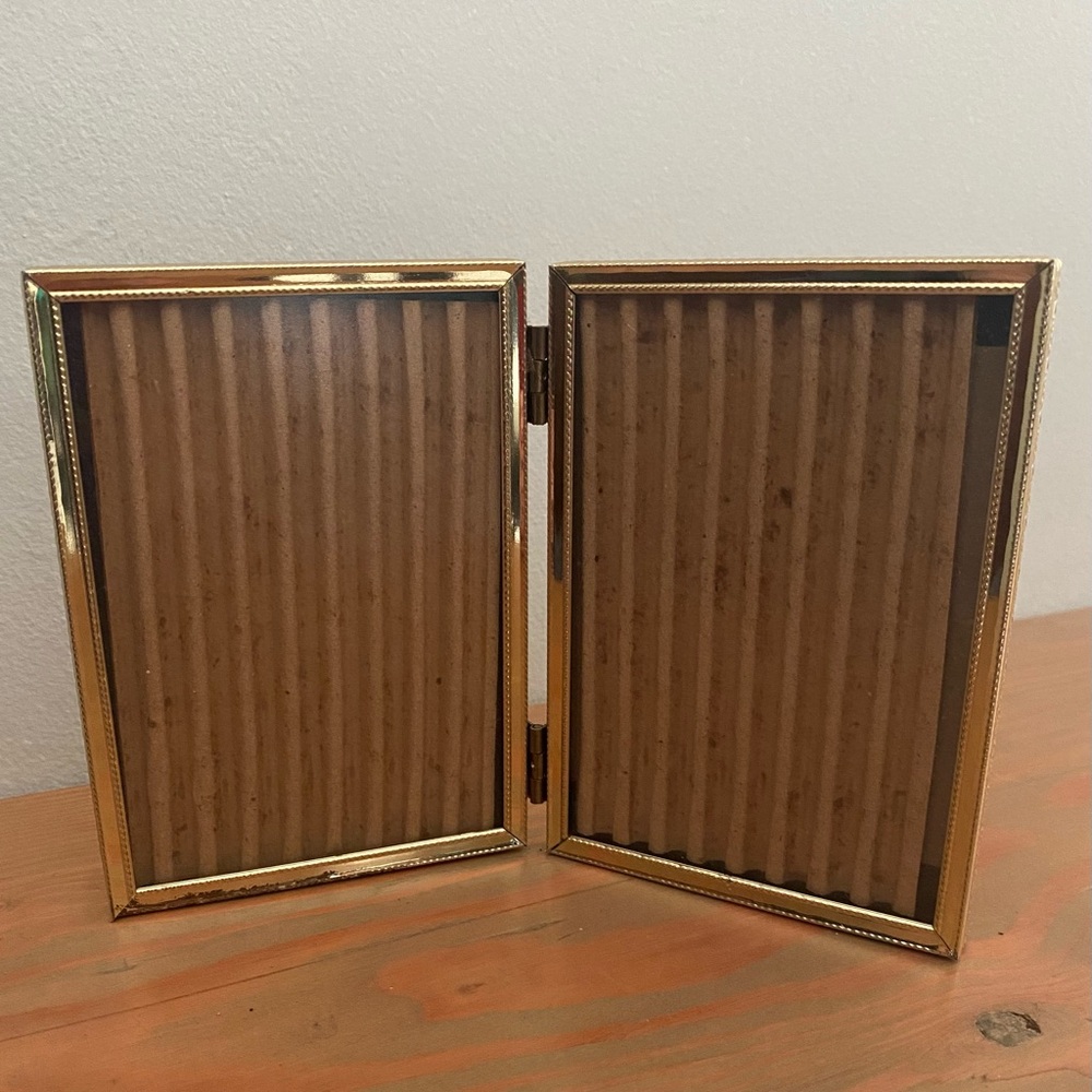 Vintage metal double-photo frame
